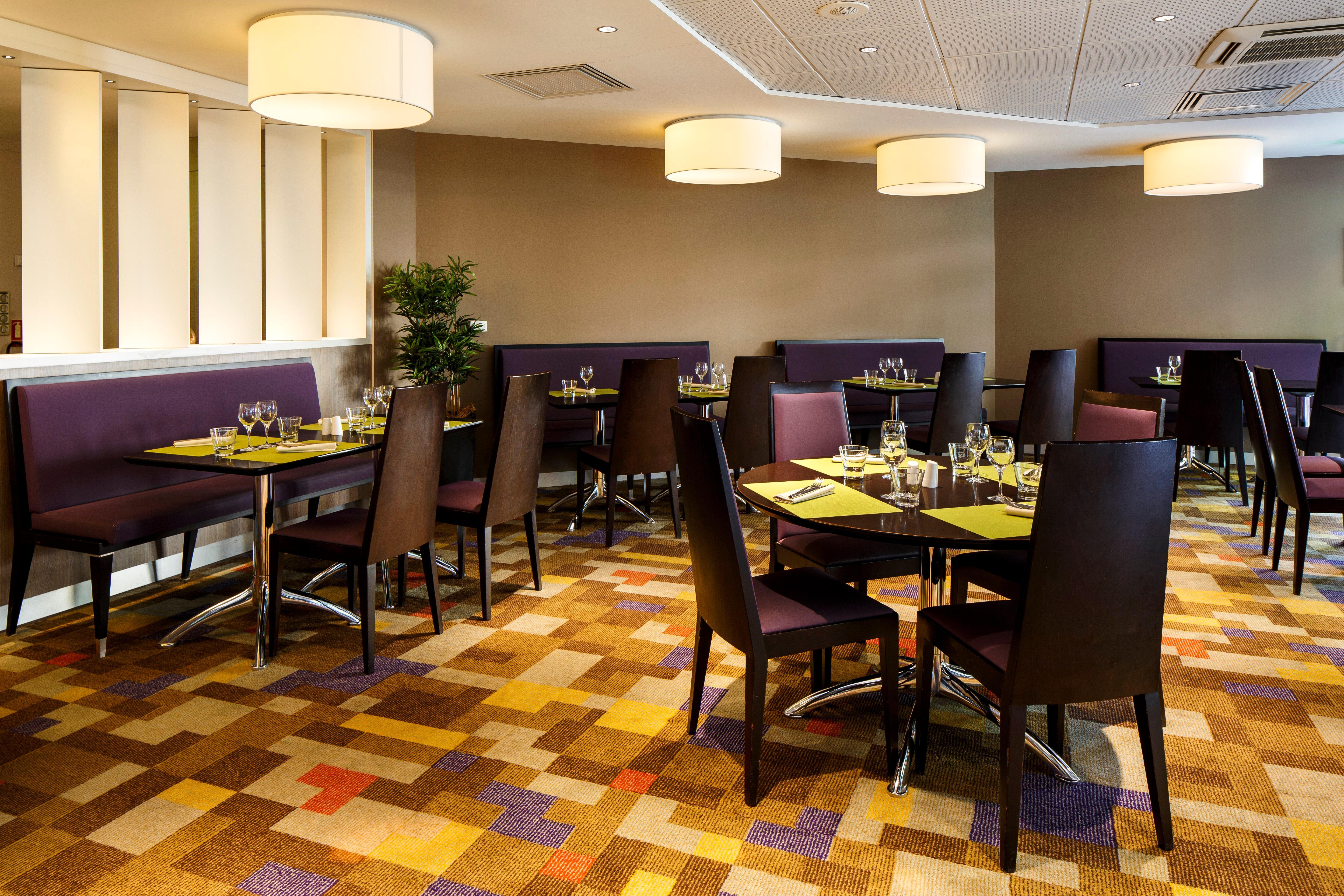 Holiday Inn Lyon Vaise By Ihg Тассин-Ла-Деми-Луне Экстерьер фото