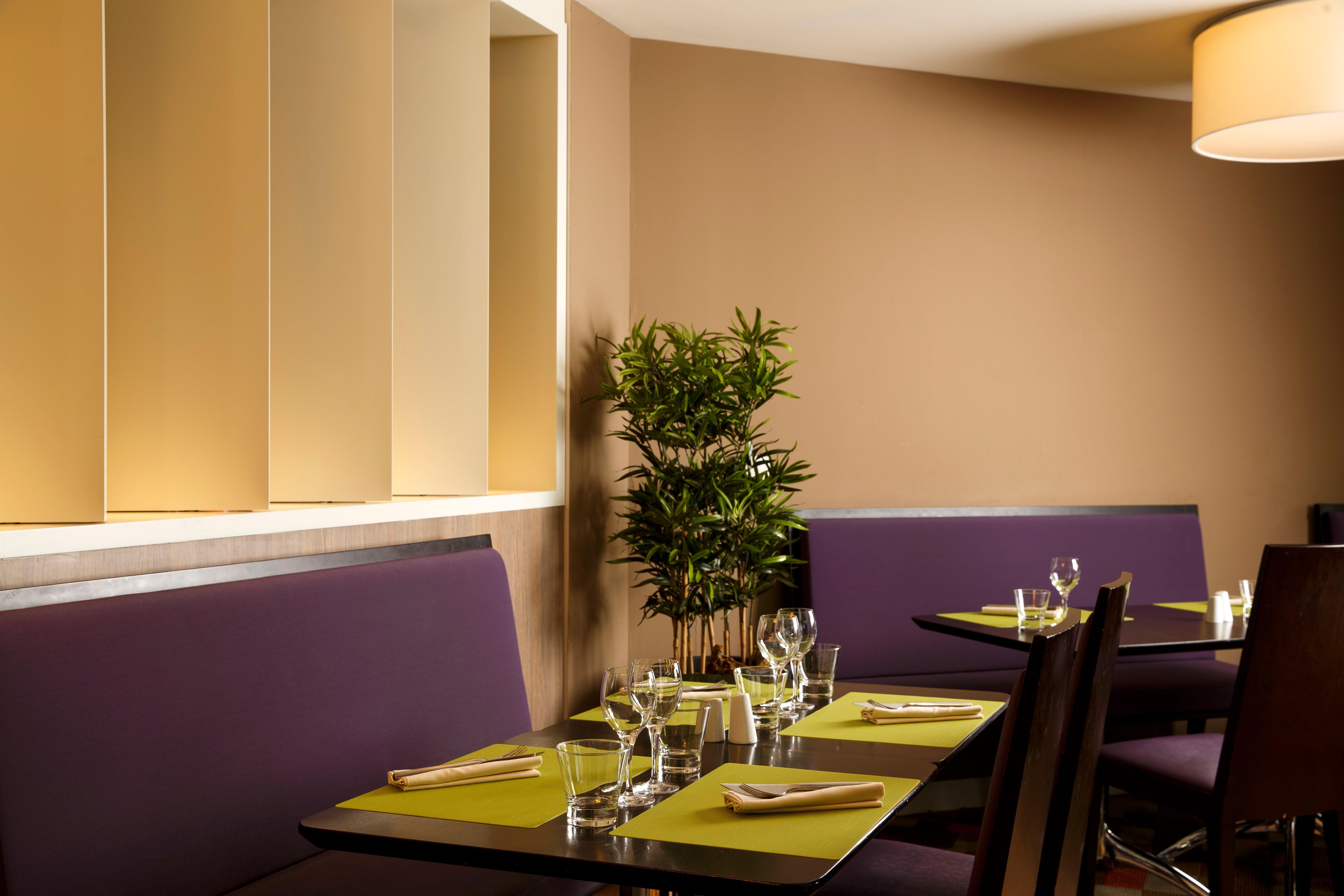 Holiday Inn Lyon Vaise By Ihg Тассин-Ла-Деми-Луне Экстерьер фото