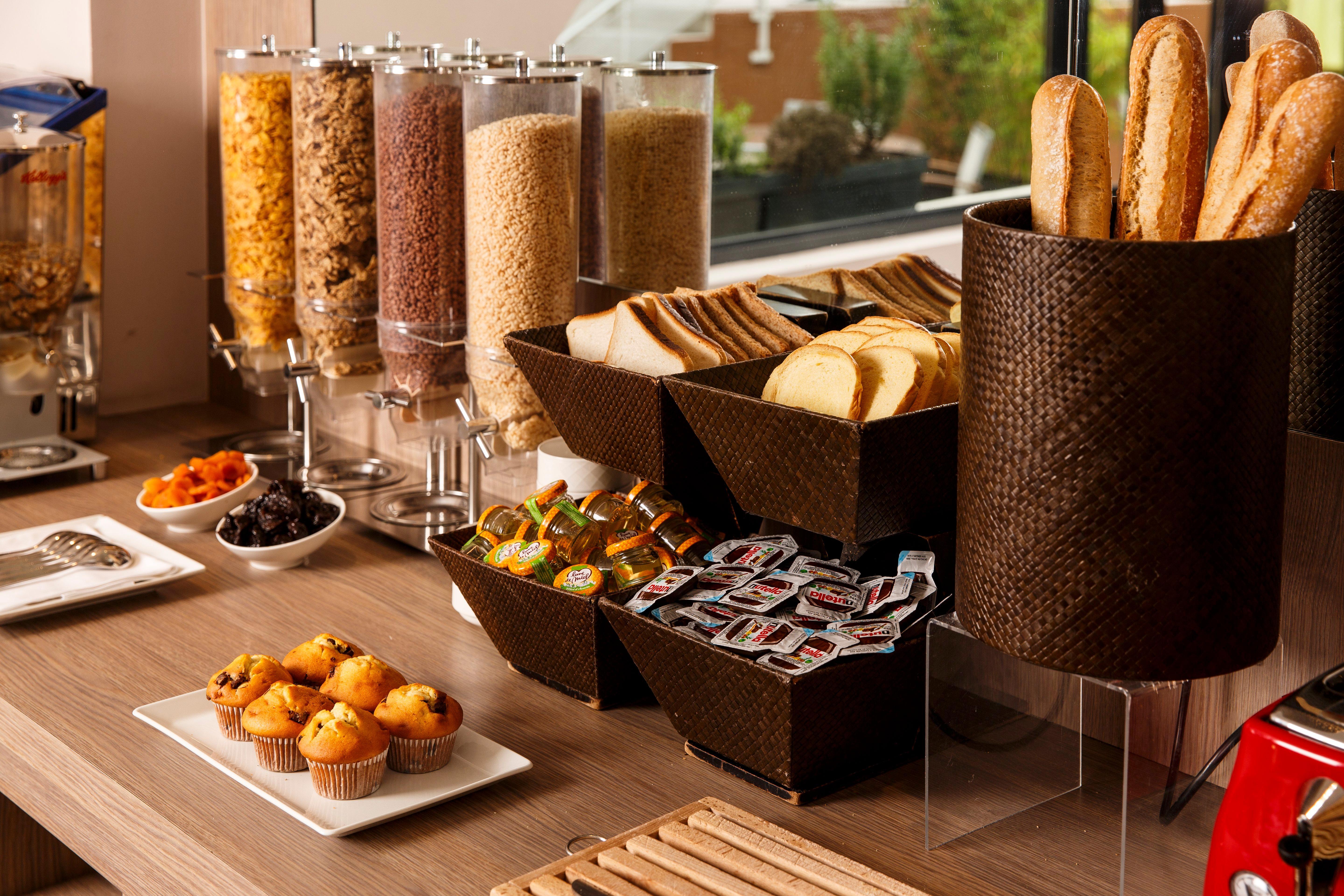 Holiday Inn Lyon Vaise By Ihg Тассин-Ла-Деми-Луне Экстерьер фото