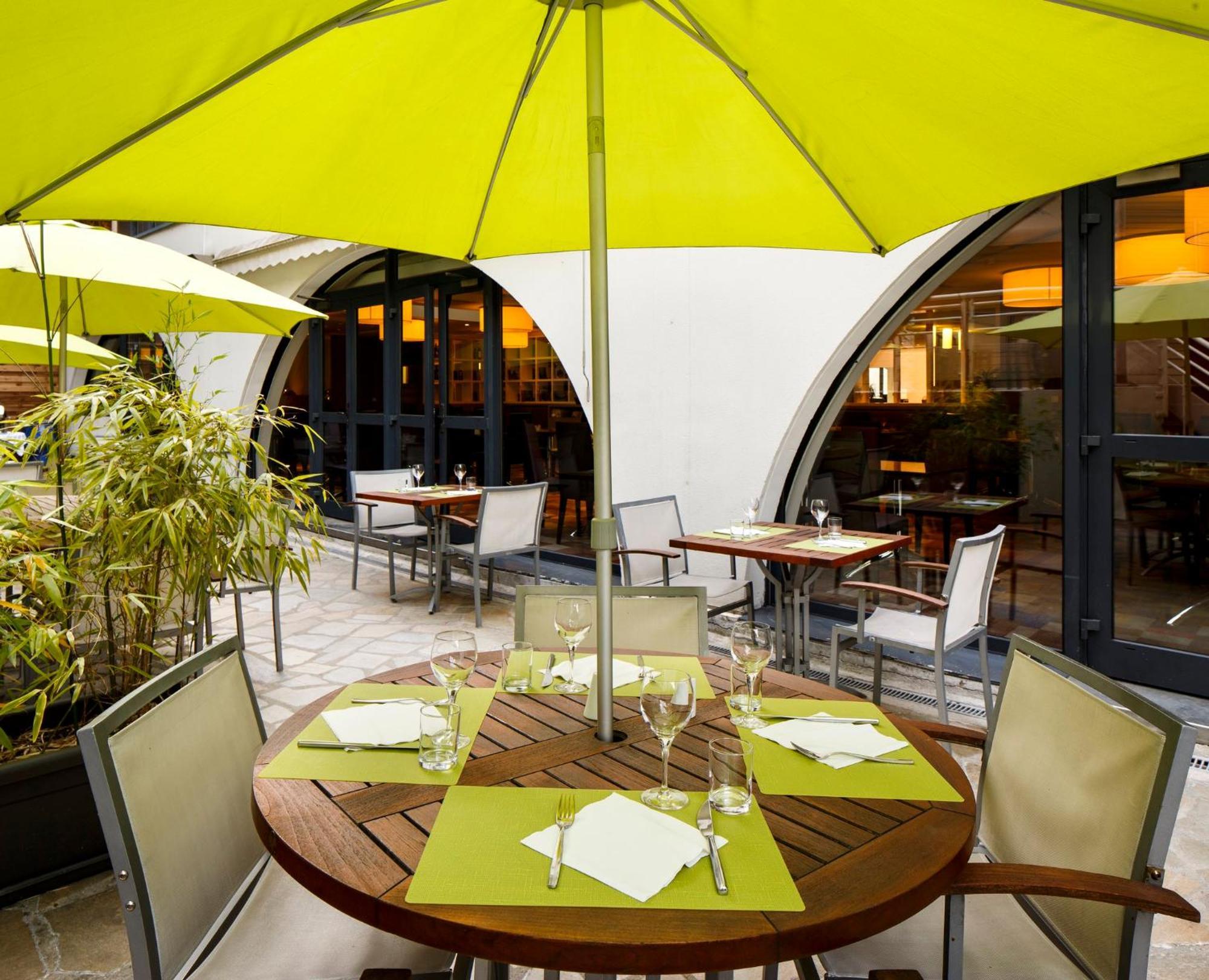 Holiday Inn Lyon Vaise By Ihg Тассин-Ла-Деми-Луне Экстерьер фото